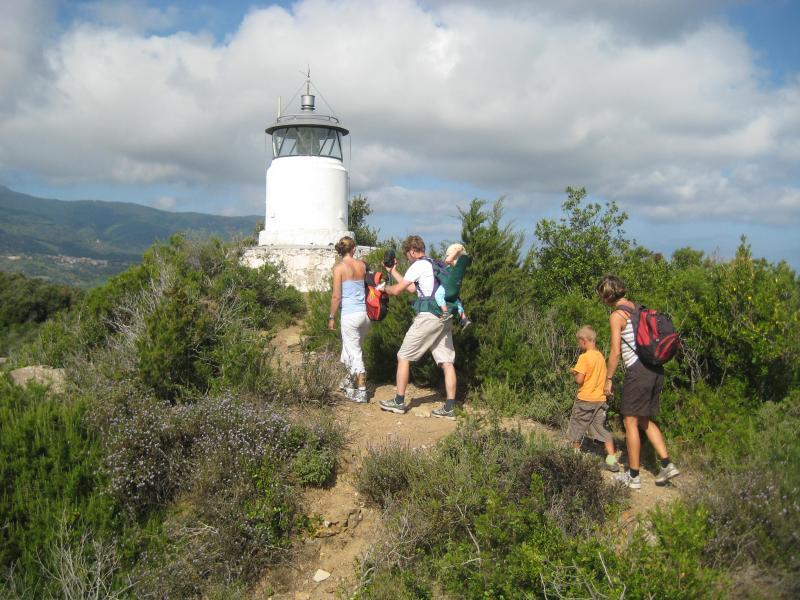 20091007_Leuchtturm_Marina_di_Campo_033.jpg