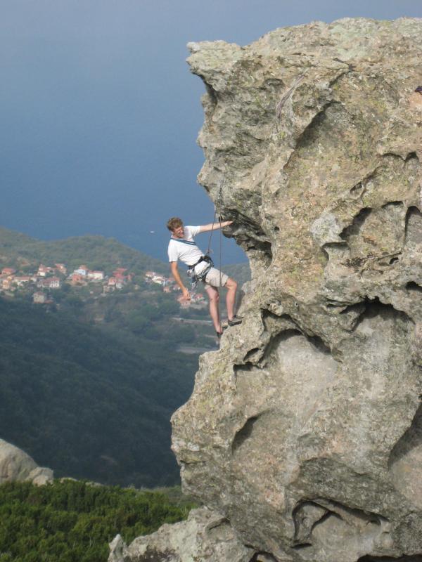 20091008_Madonna_del_Monte_klettern_014.jpg