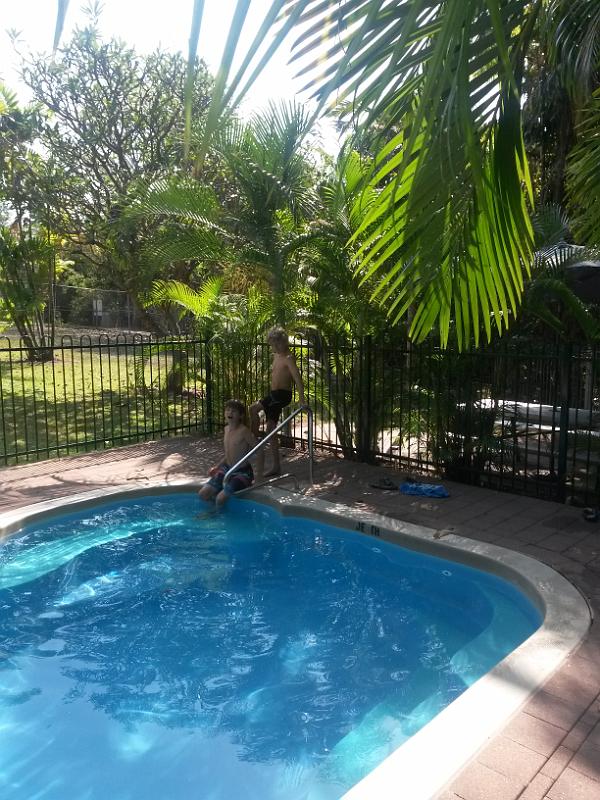 20130917_152611.jpg - Hostel Pool in Darwin