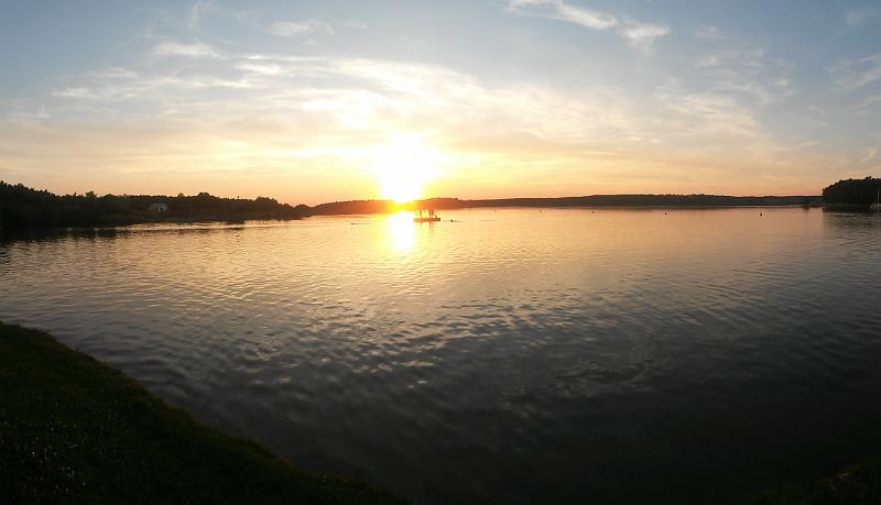 20140718_205636.jpg - 19.7. Abendstimmung am Rothsee bei der Challenge Roth