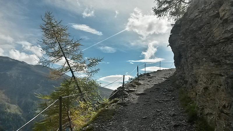 20141010_125217.jpg - 10.10. Gemmiweg beim Gemmi Running