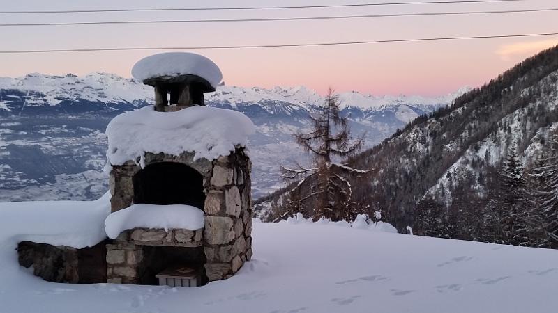20150209_175213.jpg - 9.2. Abendstimmung vor dem Chalet