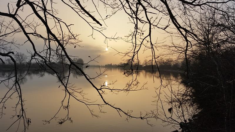 20150217_171956.jpg - 17.2. Abendstimmung bei Staad beim Radtraining