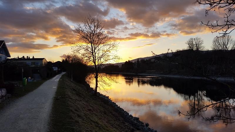 20150225_180001.jpg - 25.2. Abendstimmung beim Lauftraining