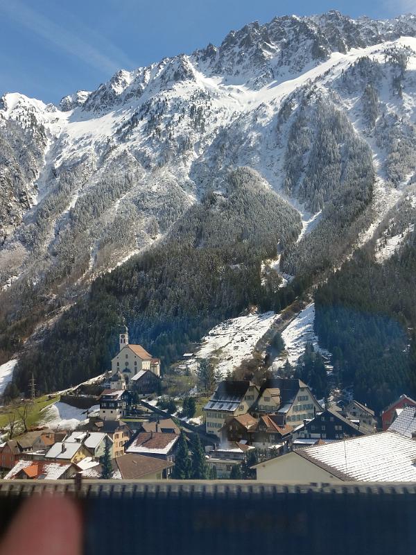 20150403_122739.jpg - 4.4. Fahrt ins Tessin