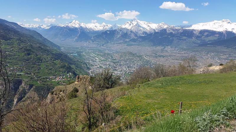 20150424_124632.jpg - 24.4. Nax - Blick aufs Rhonetal